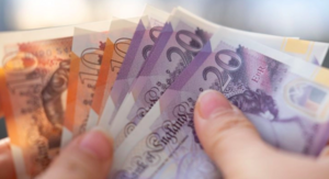 La división del Banco de Inglaterra aumenta mientras la libra esterlina enfrenta señales de debilidad económica